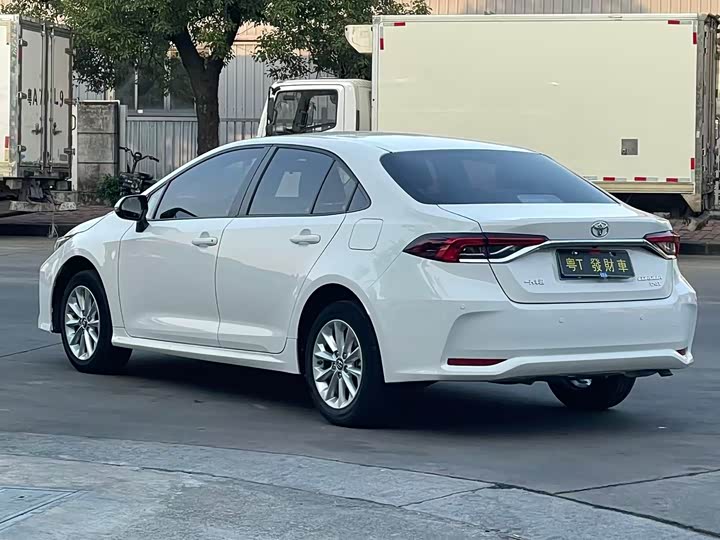 Фото 7 - Toyota Corolla