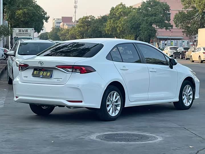 Фото 9 - Toyota Corolla