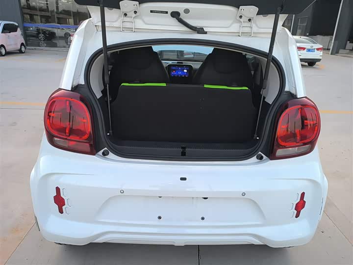 Фото 19 - Roewe Clever