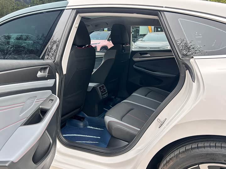 Фото 10 - Volkswagen Lamando L