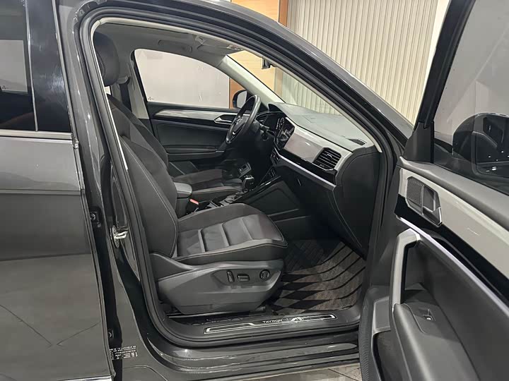 Фото 18 - Volkswagen Tayron