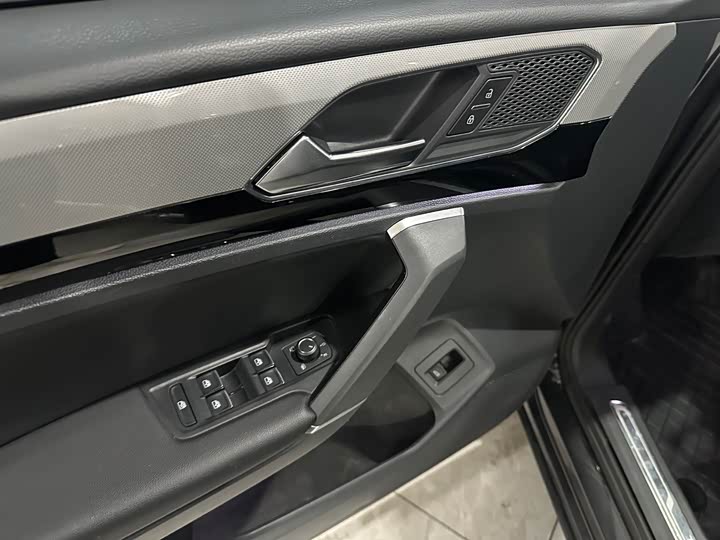 Фото 8 - Volkswagen Tayron