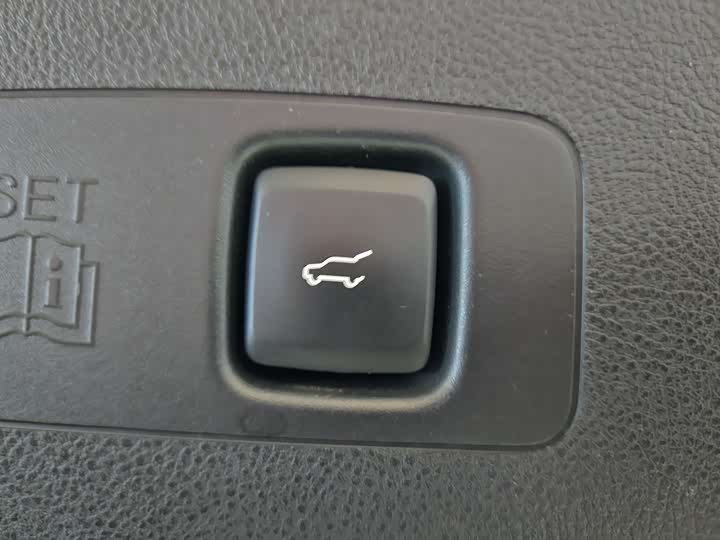 Фото 18 - Lincoln Corsair