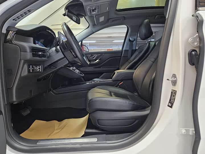 Фото 6 - Lincoln Corsair