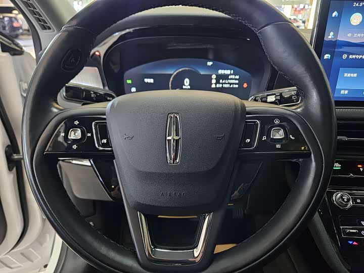 Фото 7 - Lincoln Corsair