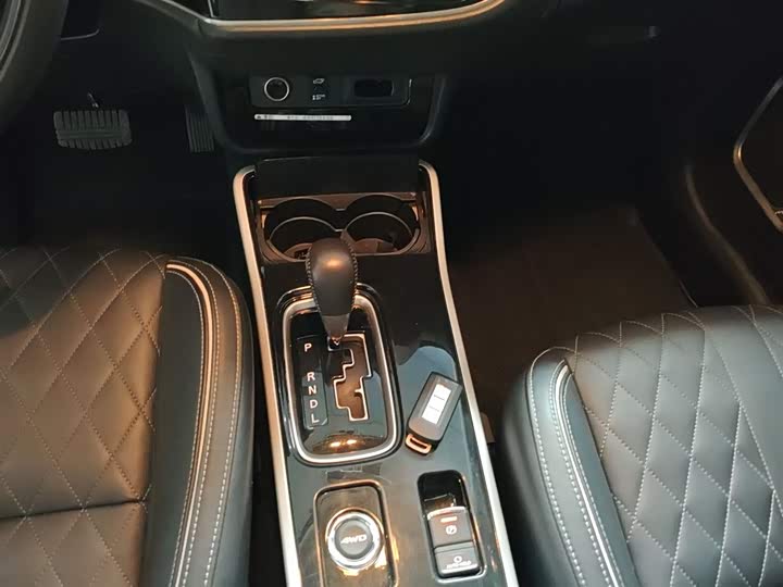 Фото 14 - Mitsubishi Outlander