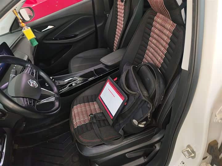 Фото 15 - Buick Verano