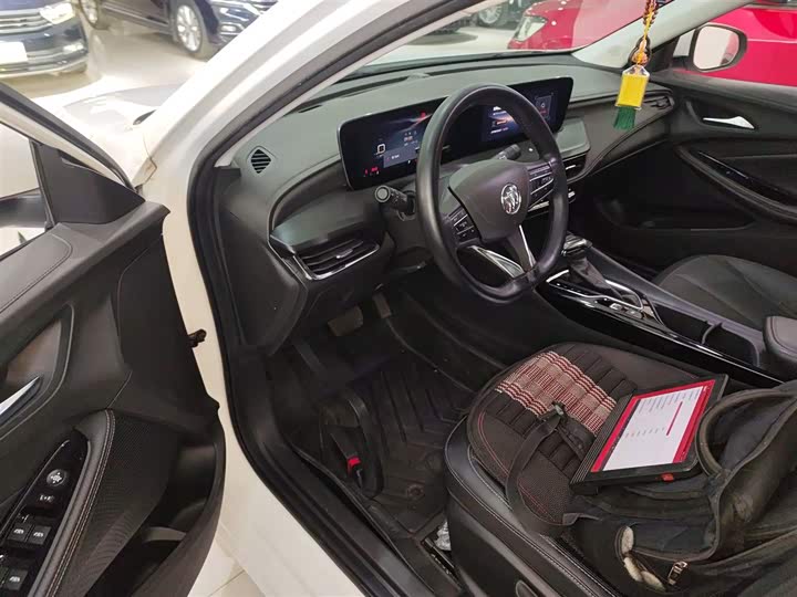 Фото 16 - Buick Verano