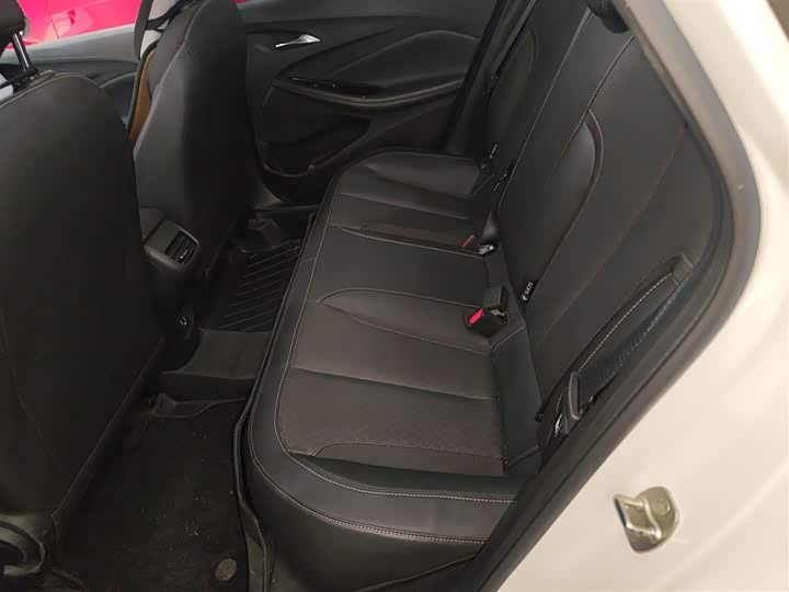 Фото 17 - Buick Verano