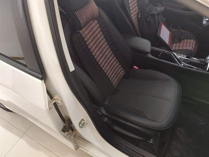 Фото 25 - Buick Verano