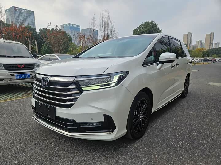 Фото 1 - Honda Odyssey