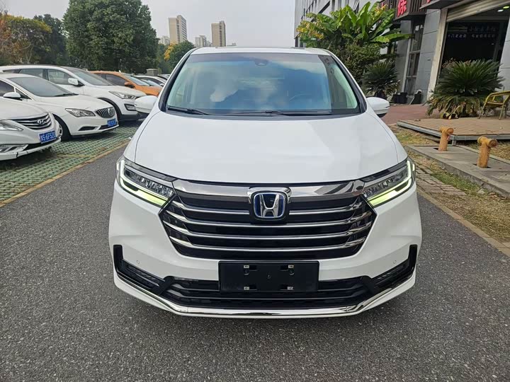 Фото 2 - Honda Odyssey