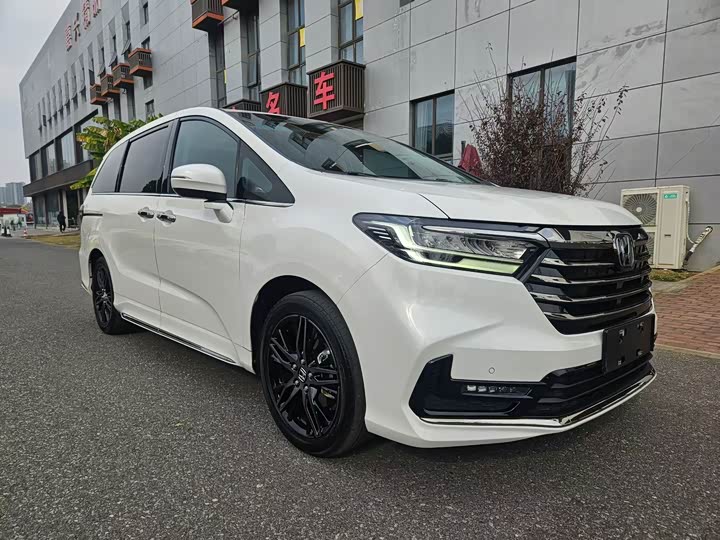 Фото 3 - Honda Odyssey