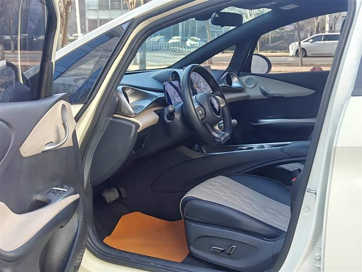 Фото 13 - BYD Dolphin