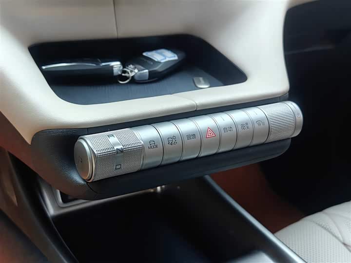 Фото 18 - BYD Dolphin