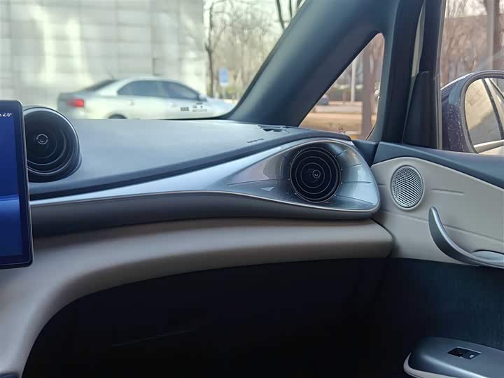 Фото 21 - BYD Dolphin