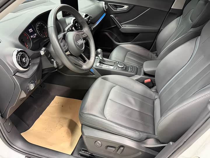 Фото 10 - Audi Q2L