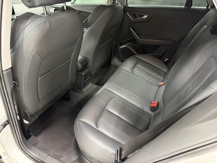 Фото 11 - Audi Q2L