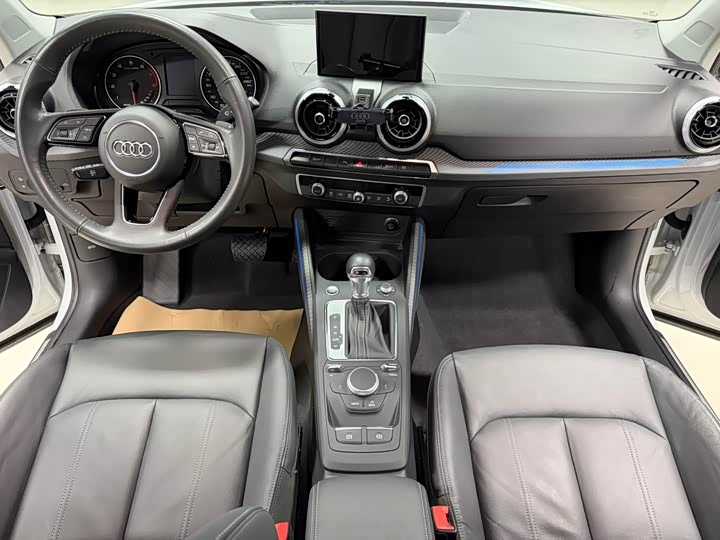 Фото 15 - Audi Q2L