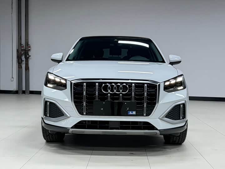 Фото 2 - Audi Q2L