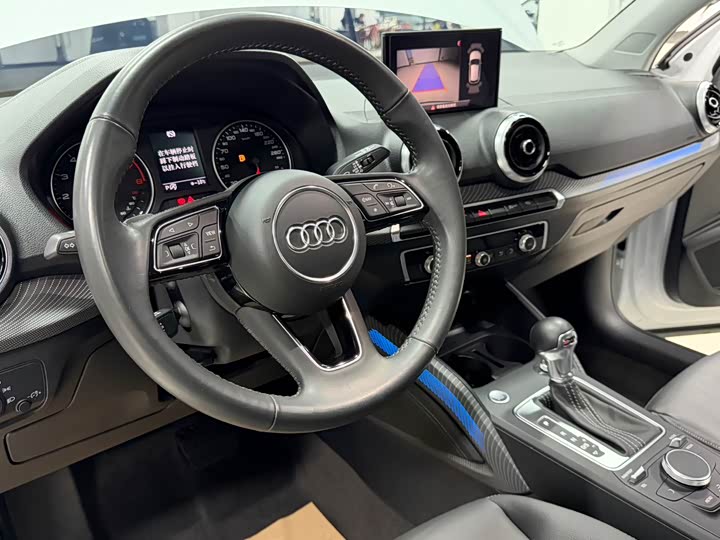 Фото 22 - Audi Q2L