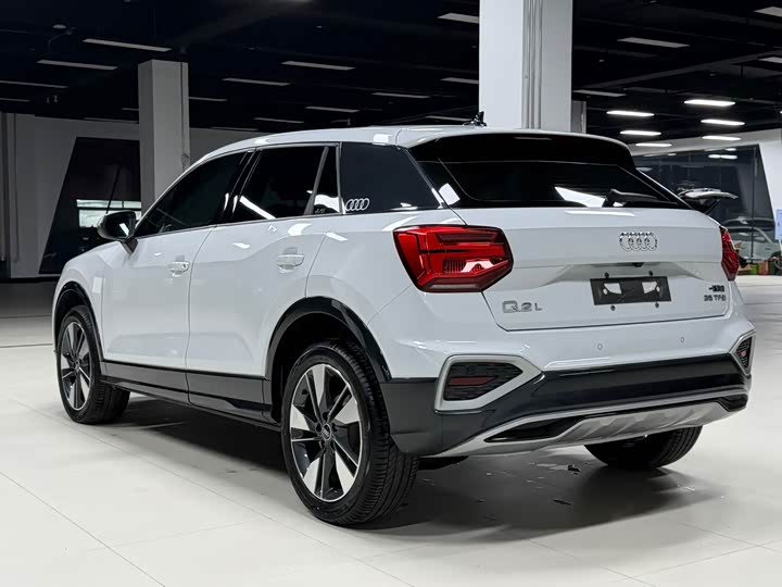 Фото 7 - Audi Q2L