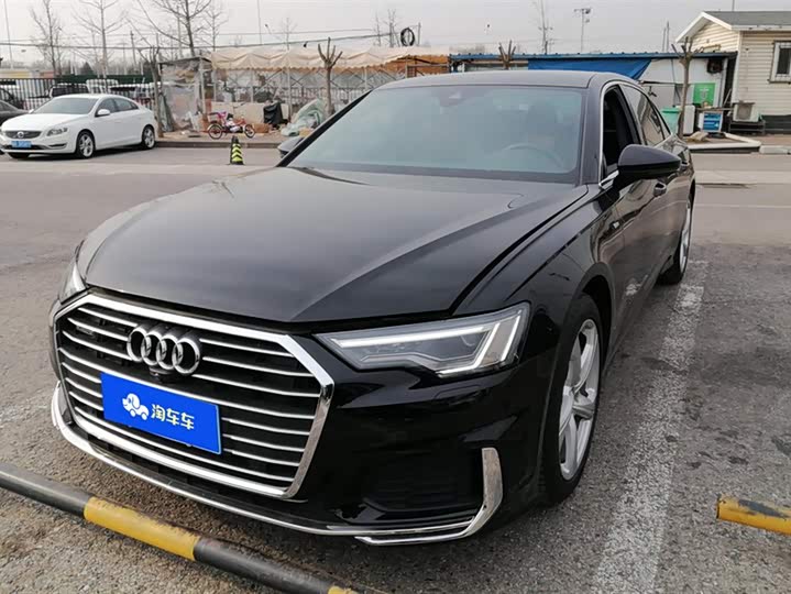 Фото 1 - Audi A6L