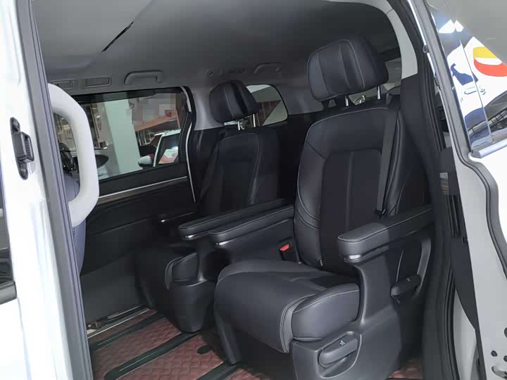 Фото 11 - GAC Trumpchi M8