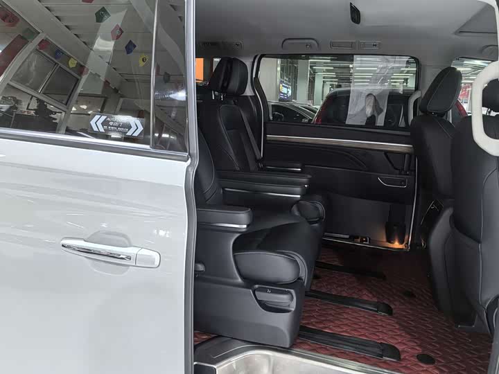 Фото 15 - GAC Trumpchi M8