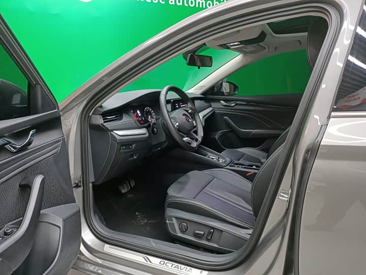 Фото 8 - Skoda Octavia Pro