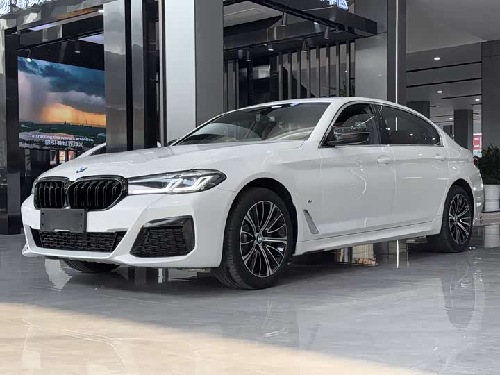 Фото 1 - BMW 5 Series