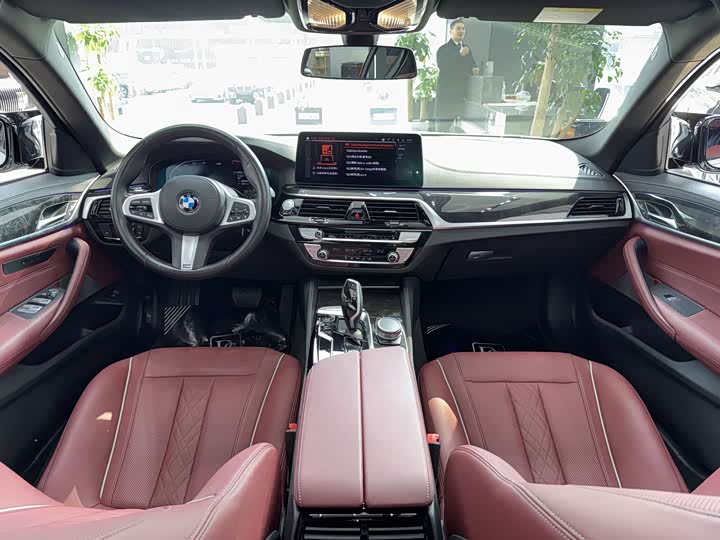 Фото 5 - BMW 5 Series