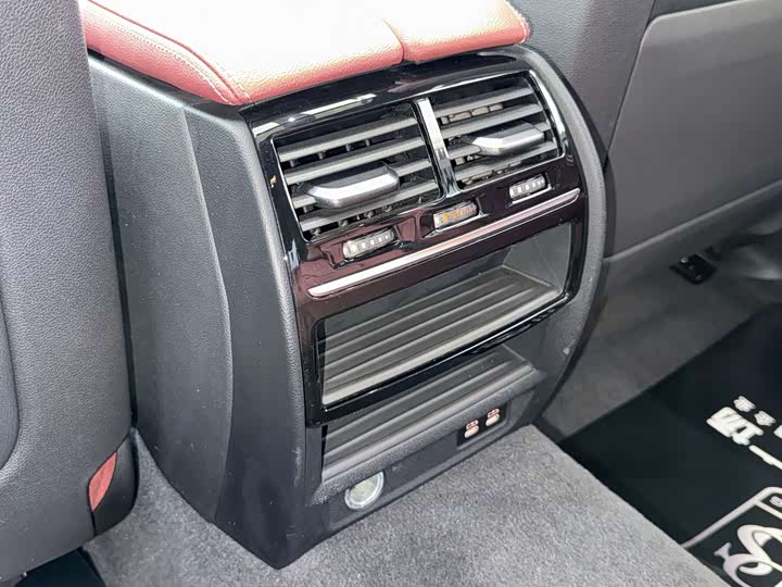 Фото 9 - BMW 5 Series