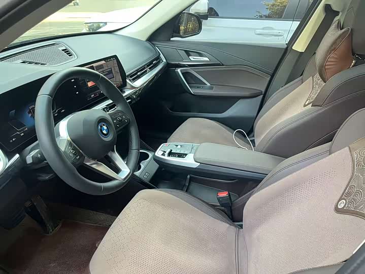 Фото 7 - BMW iX1