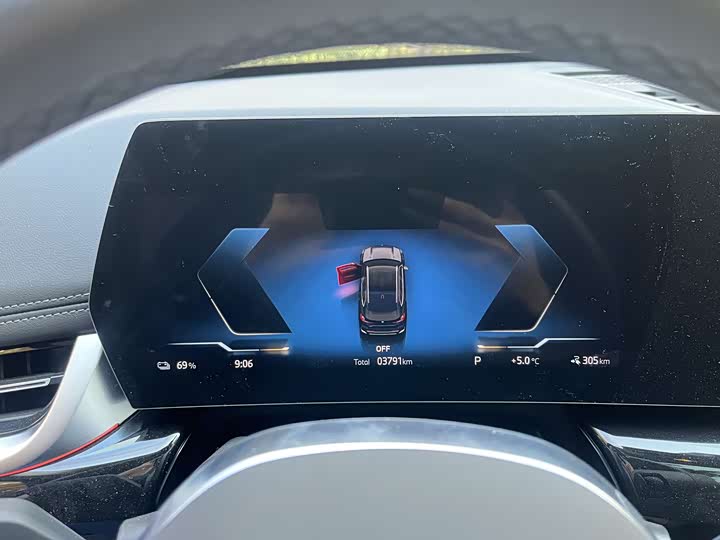 Фото 8 - BMW iX1