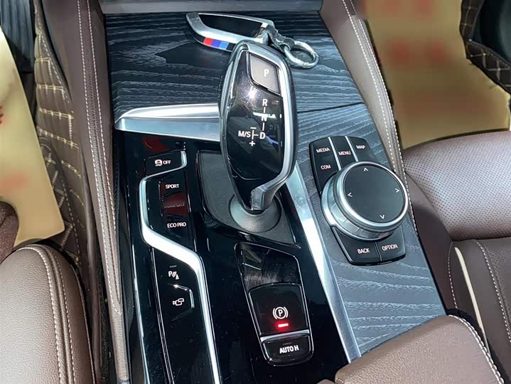 Фото 10 - BMW 5 Series