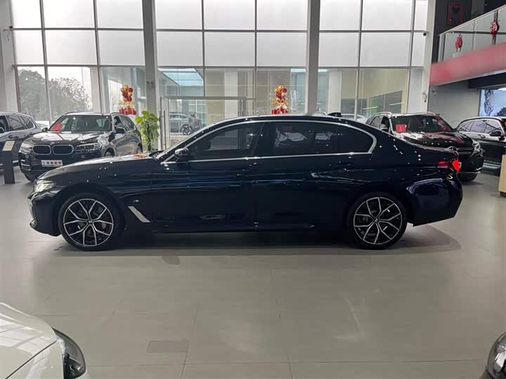 Фото 13 - BMW 5 Series