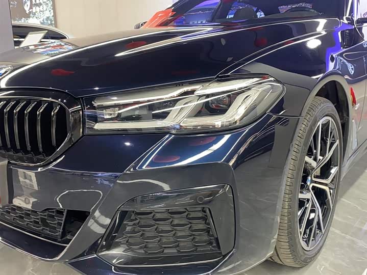 Фото 3 - BMW 5 Series