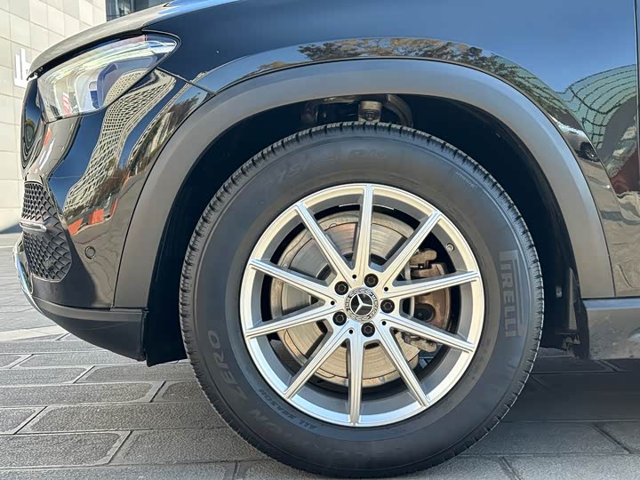 Фото 21 - Mercedes-Benz GLE-Class