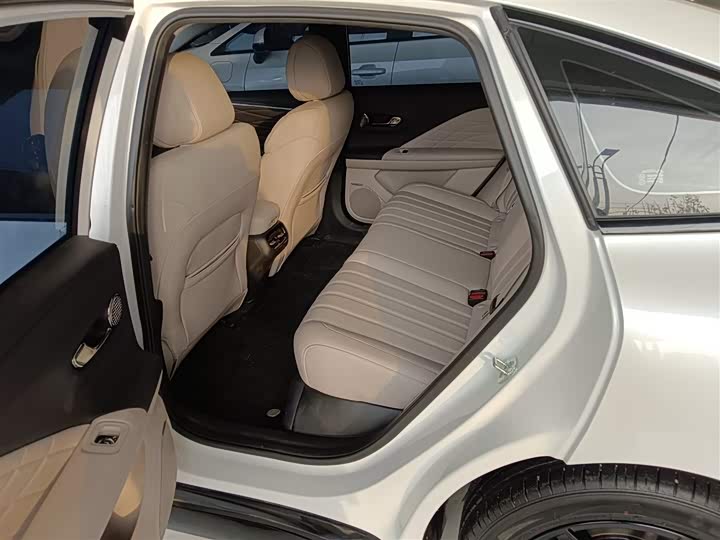 Фото 17 - GAC Aion RT