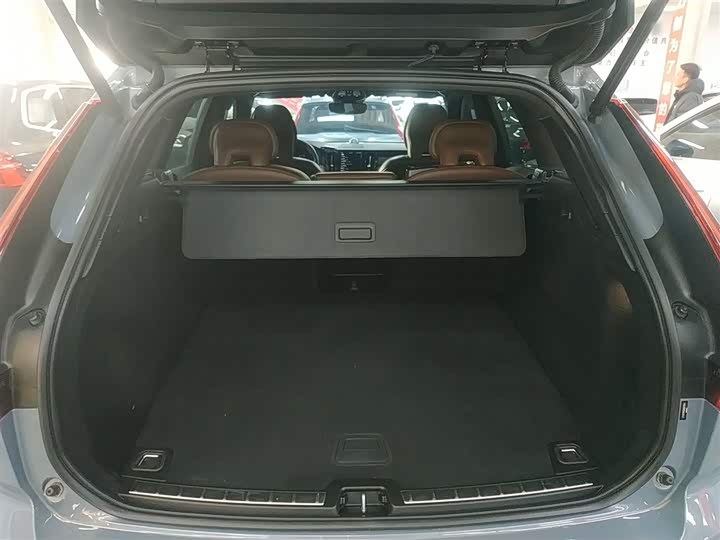 Фото 19 - Volvo XC60 Hybrid