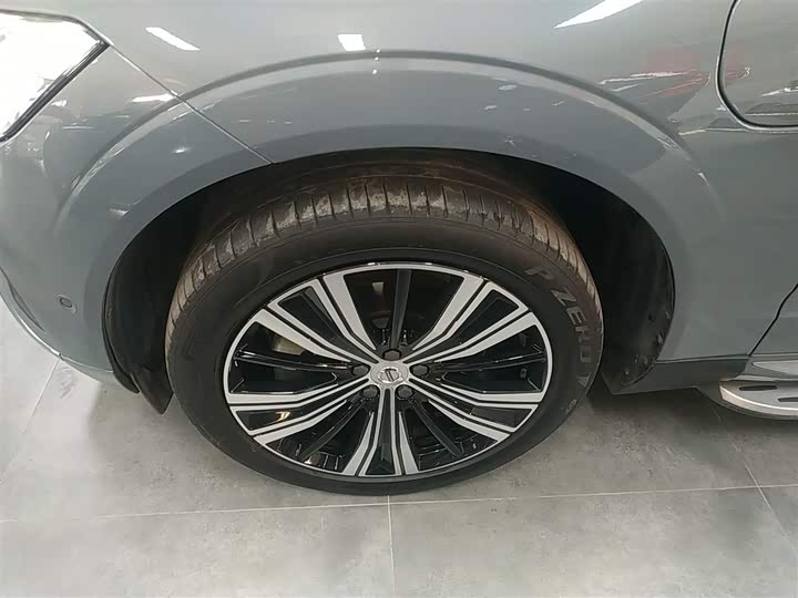 Фото 23 - Volvo XC60 Hybrid