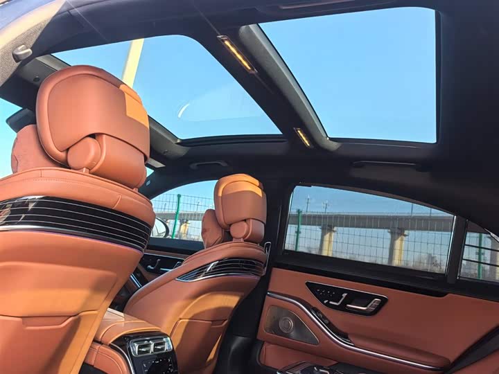 Фото 4 - Mercedes-Benz S-Class