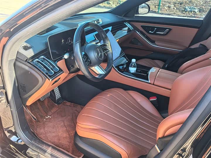 Фото 9 - Mercedes-Benz S-Class