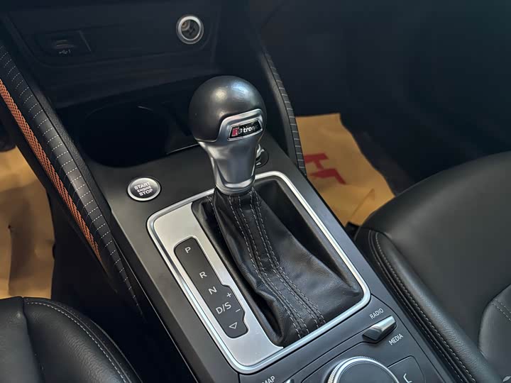 Фото 7 - Audi Q2L