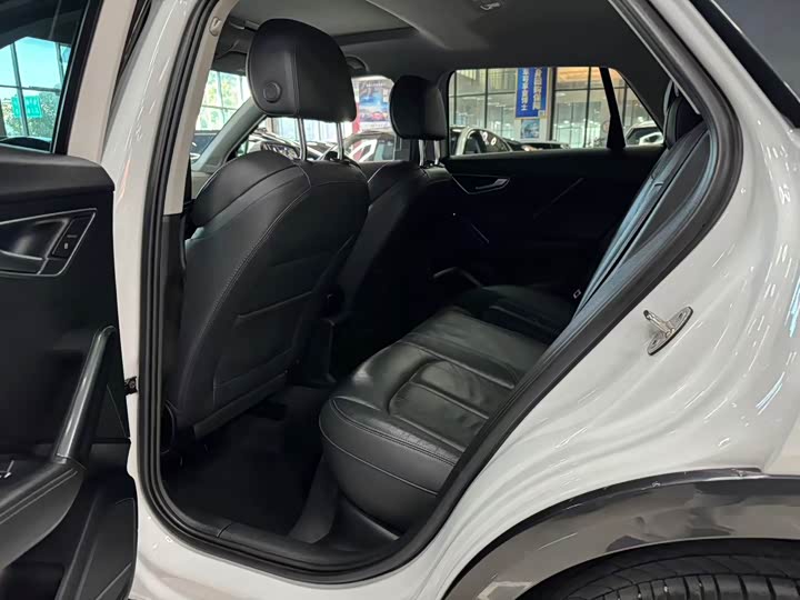 Фото 9 - Audi Q2L