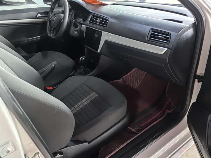 Фото 10 - Volkswagen Lavida