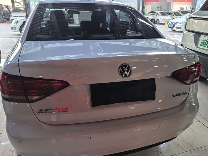 Фото 5 - Volkswagen Lavida