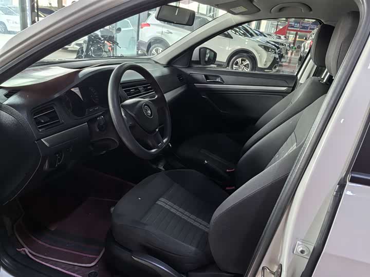 Фото 6 - Volkswagen Lavida