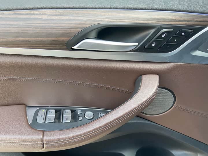 Фото 14 - BMW X3